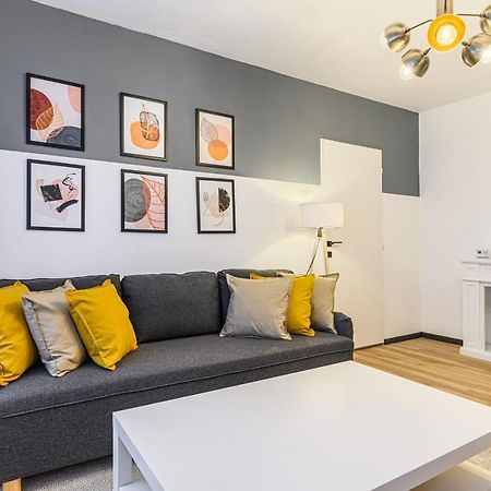 Travelers Hideout - Central Apartment ブラショフ エクステリア 写真