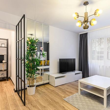 Travelers Hideout - Central Apartment ブラショフ エクステリア 写真