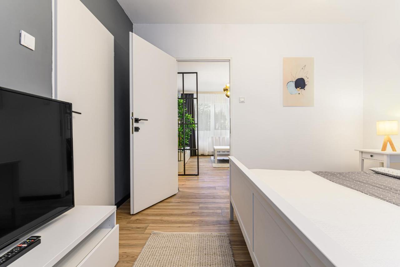 Travelers Hideout - Central Apartment ブラショフ エクステリア 写真